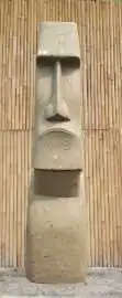 Moai-Kopf, 300 cm Höhe, Naturstein (Basanit), Steinmetzarbeit 